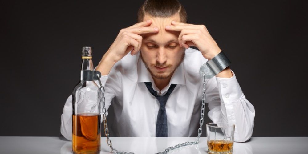 Jak sobie radzić z nałogiem alkoholowym w czasach izolacji – publikujemy artykuły Państwowej Agencji Rozwiązywania Problemów Alkoholowych